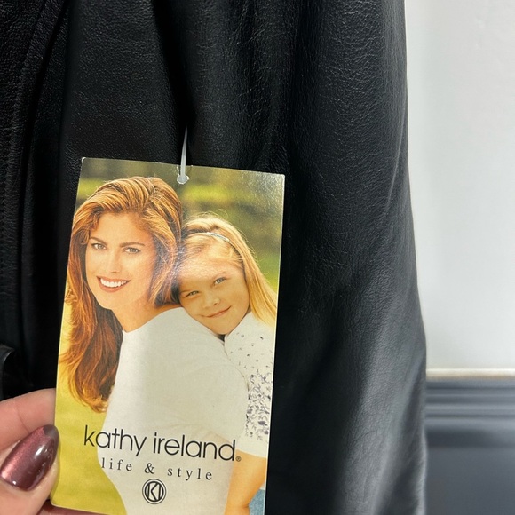 90s/ y2k Vintage Leather Moto Jacket NEW WITH TAGS - Kathy Ireland - Picture 11 of 14